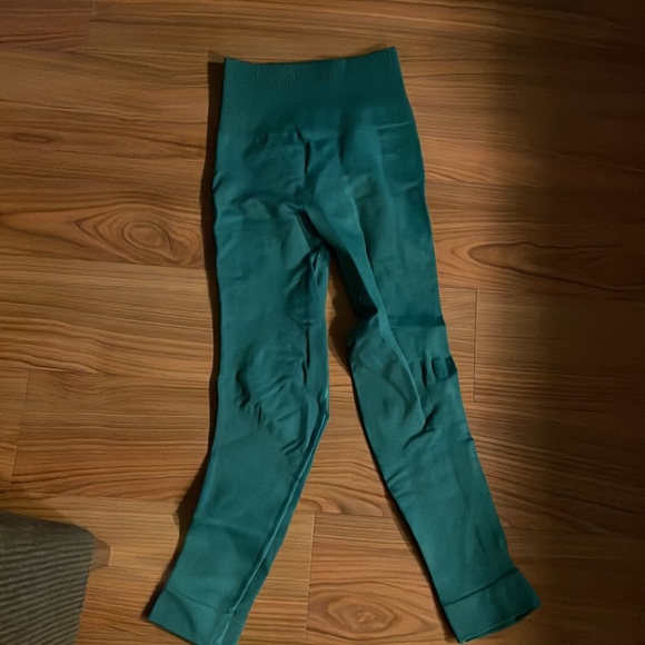 Lululemon leggings size 2 - Picture 5 of 5